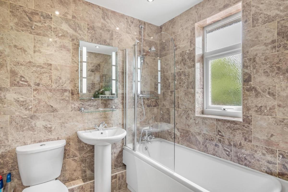 4Br Long Stays Free Parking High Speed Wi-Fi Horsford Exteriör bild